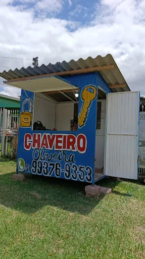 Fachada do Chaveiro Oliveira na Rua Fernando Ferrari, em Alvorada, RS